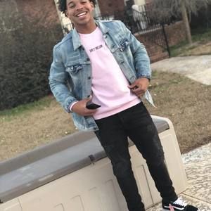 Meet your Posher, Deonte